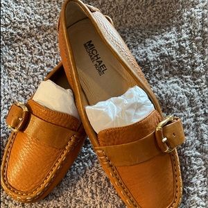 Michael Kors driving shoes. Size 6 never worn. Tan